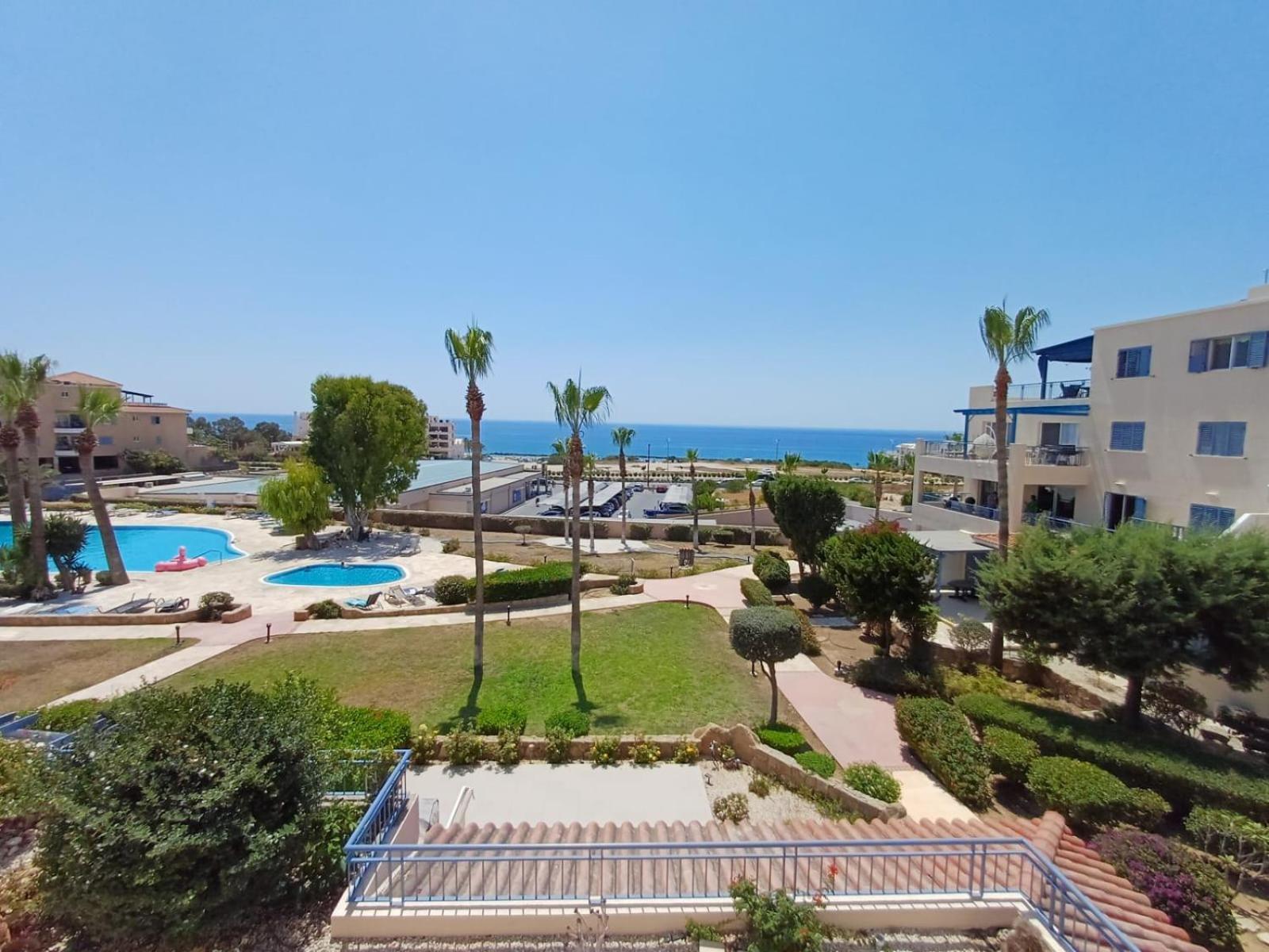 Kings Palace - Elegant 2 Bed Sea Facing Apartment Paphos