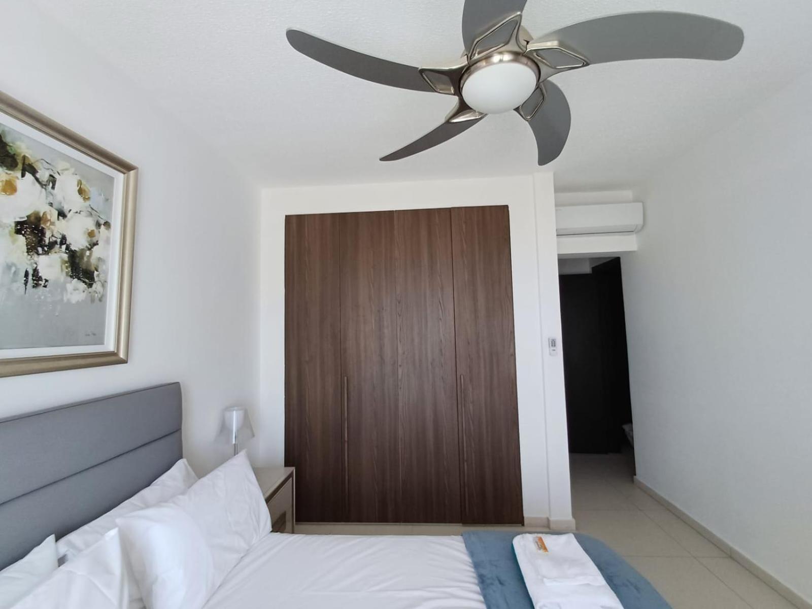Kings Palace - Elegant 2 Bed Sea Facing *