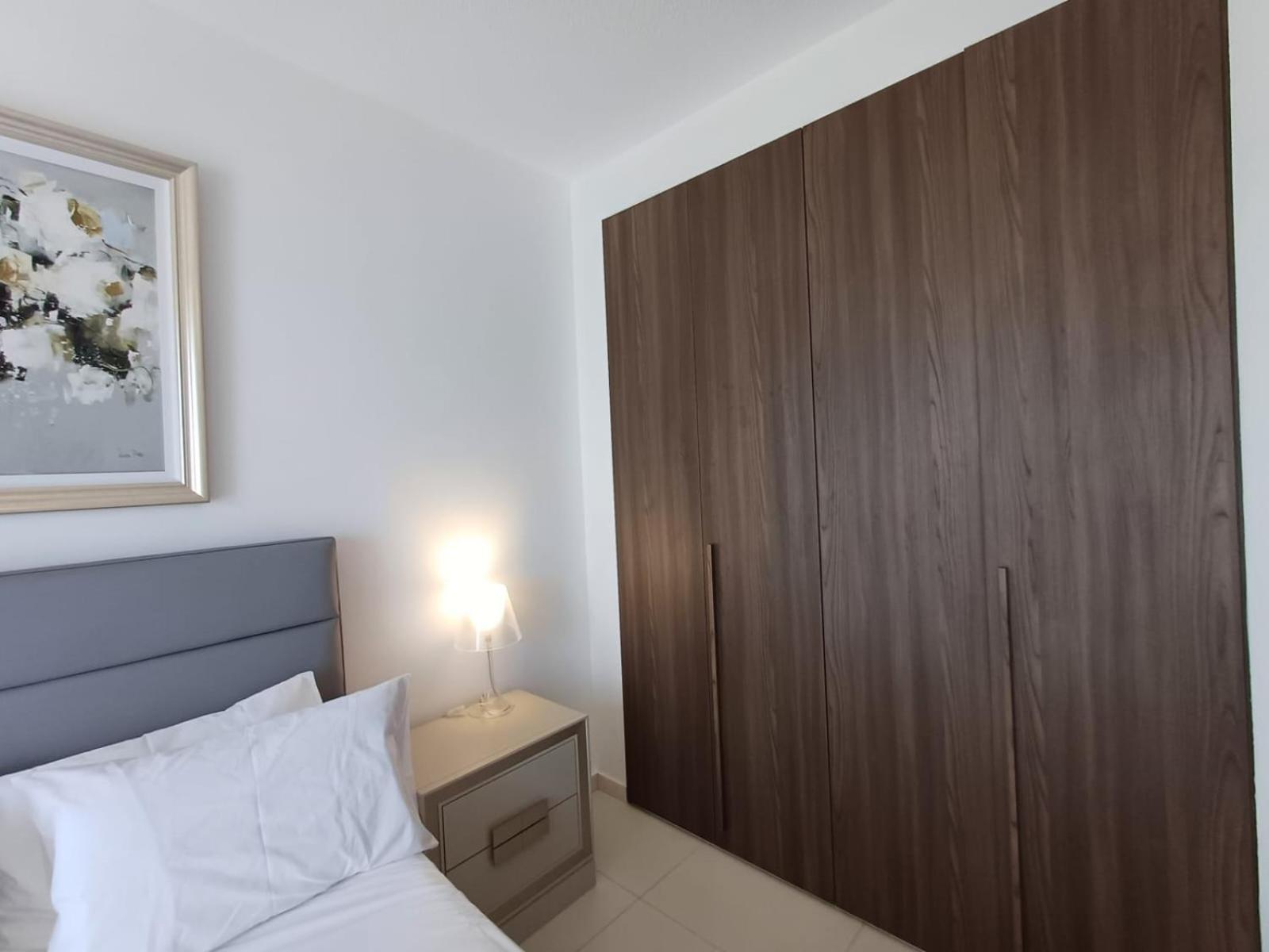 Kings Palace - Elegant 2 Bed Sea Facing Apartment Paphos