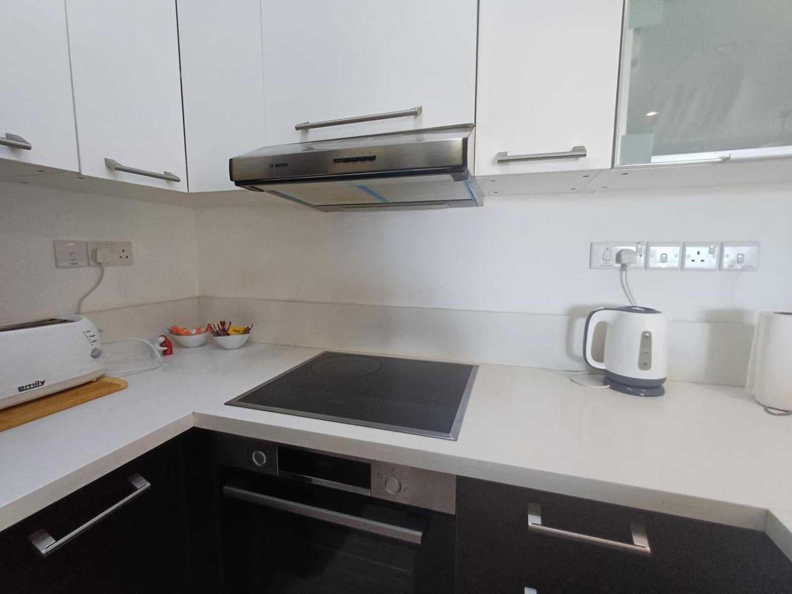 Kings Palace - Elegant 2 Bed Sea Facing * Paphos