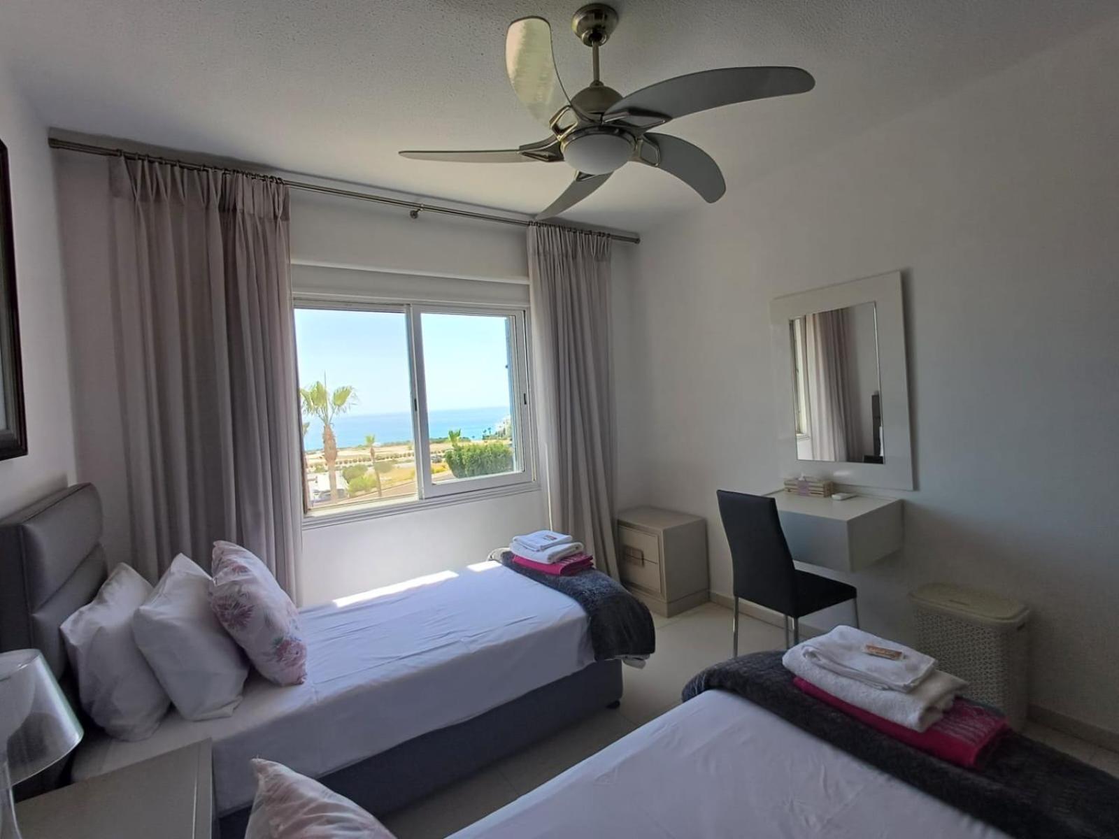 Kings Palace - Elegant 2 Bed Sea Facing Apartment *
