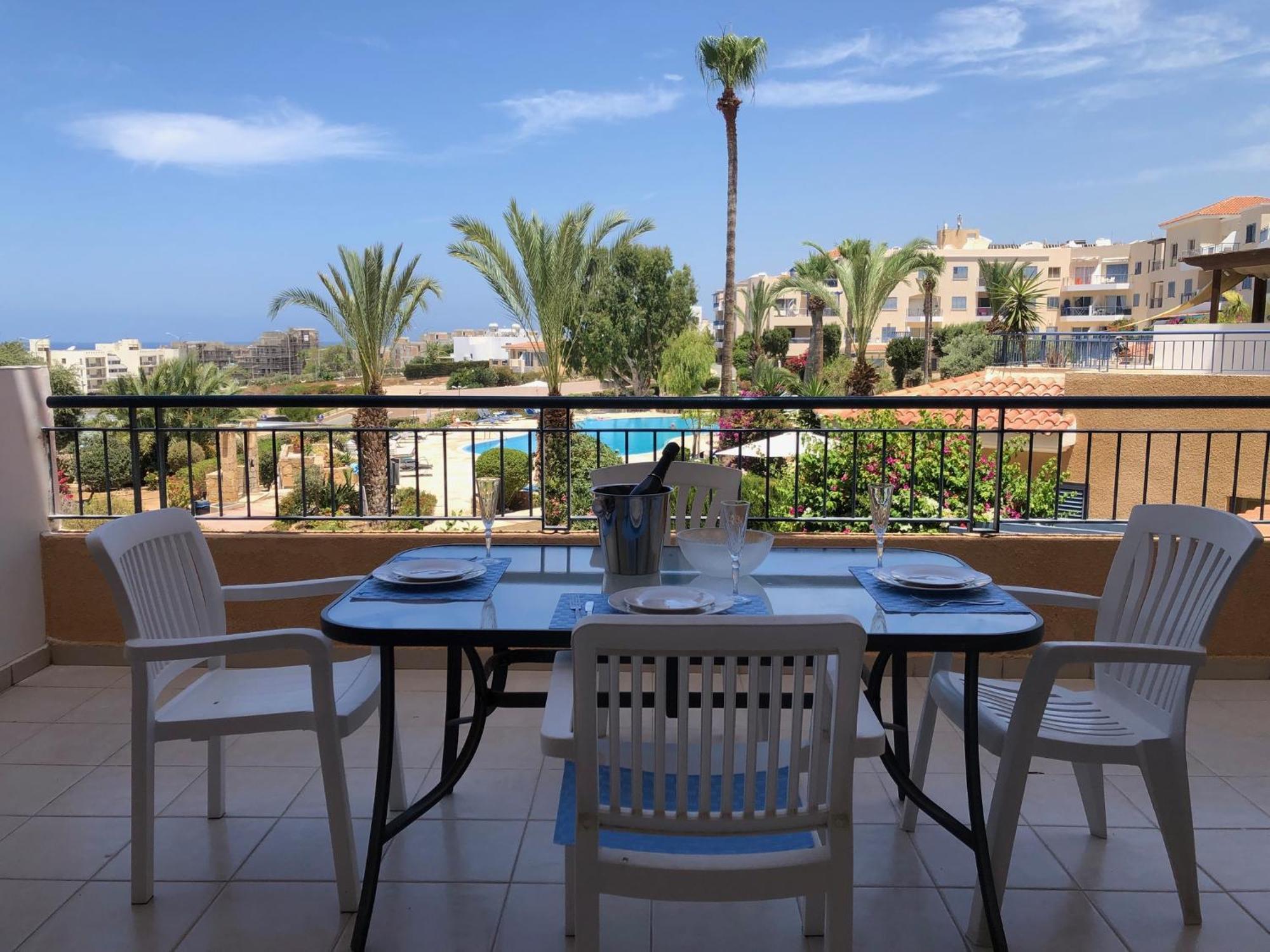 Kings Palace - Stylish 2 Bed With Sea Views * Paphos