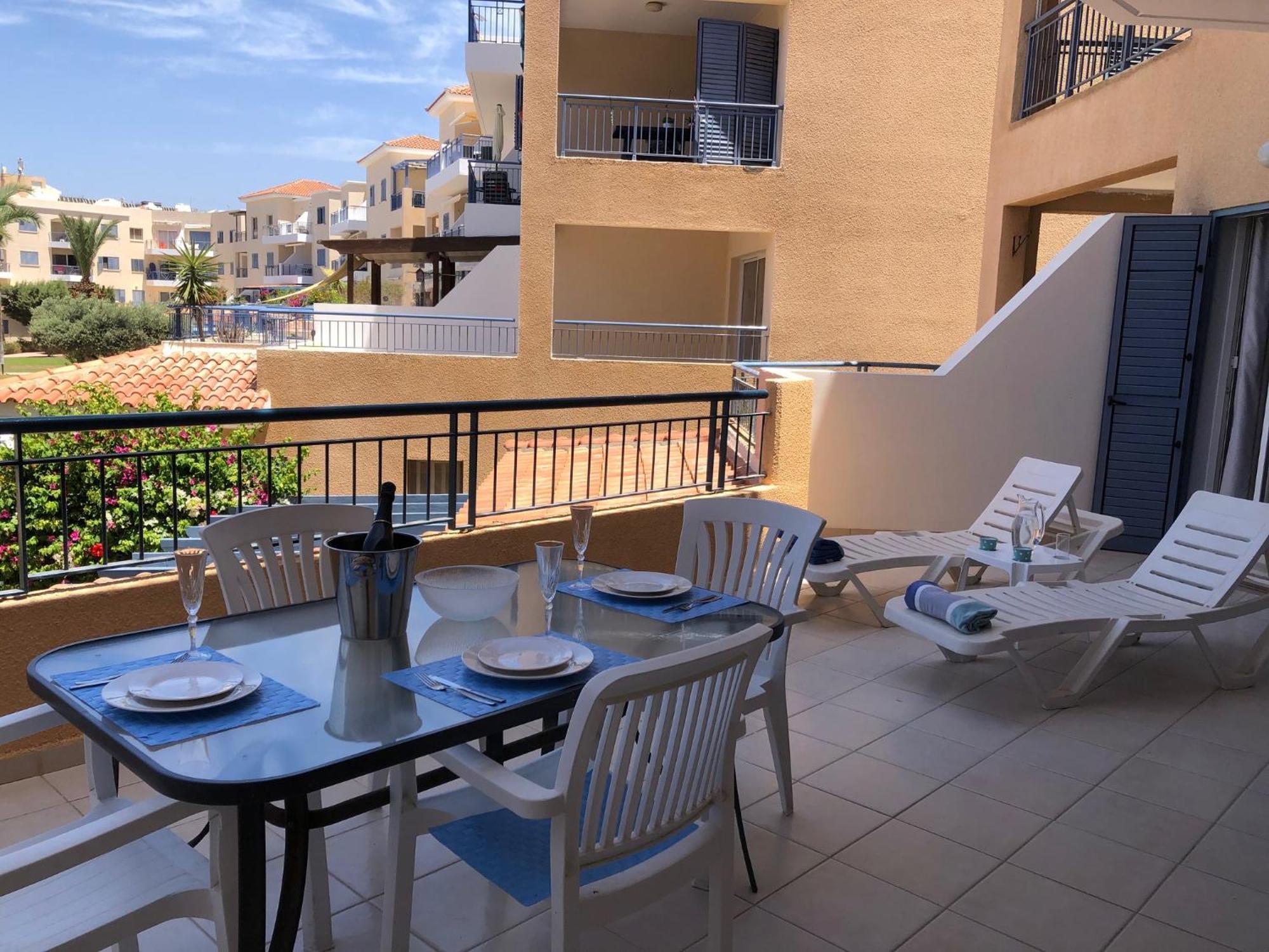 Kings Palace - Stylish 2 Bed With Sea Views