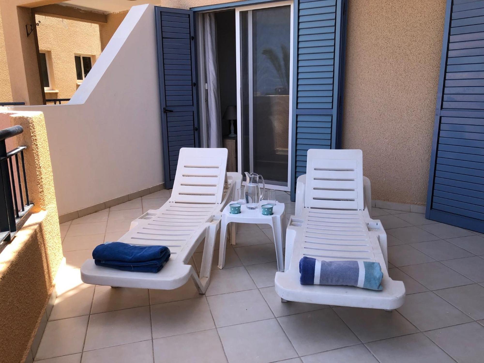 Kings Palace - Stylish 2 Bed With Sea Views Apartment *