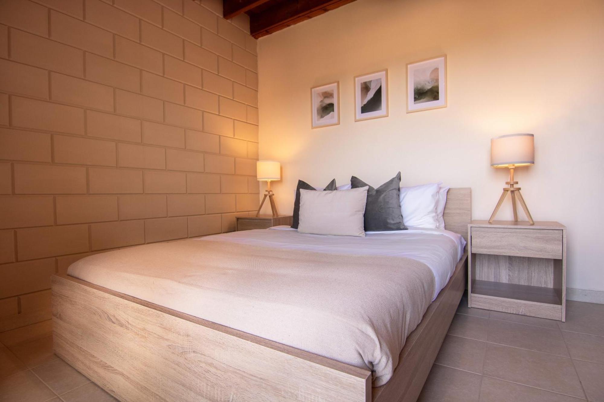 Phaedrus Living Argaka Zen Villa