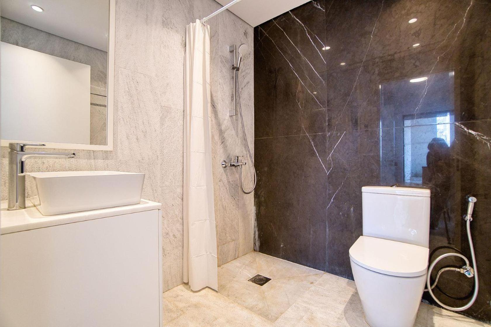 Premier 307 1 Bed Apartment *