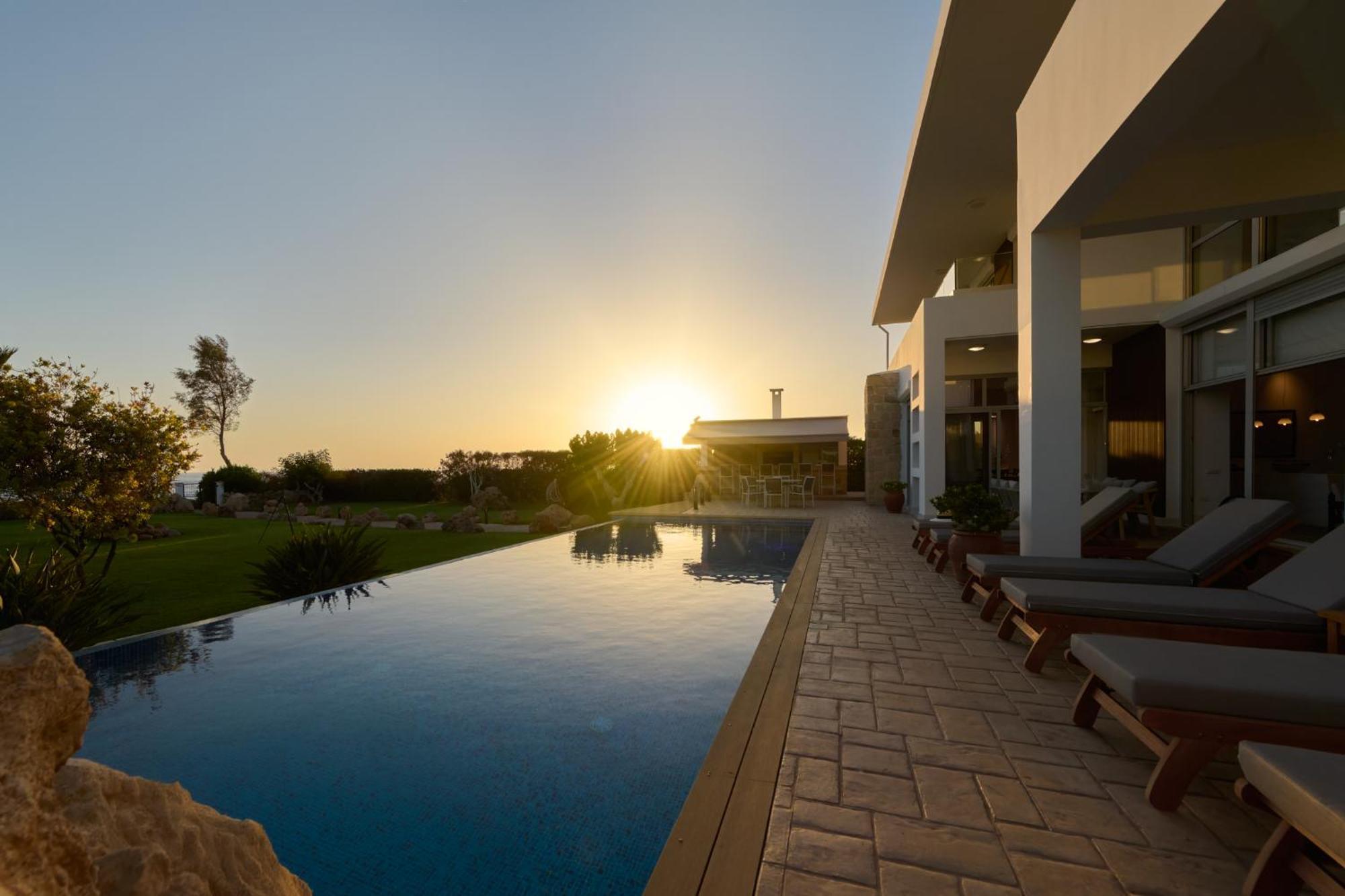 Villa Seafront Kyma By Ezoria Paphos