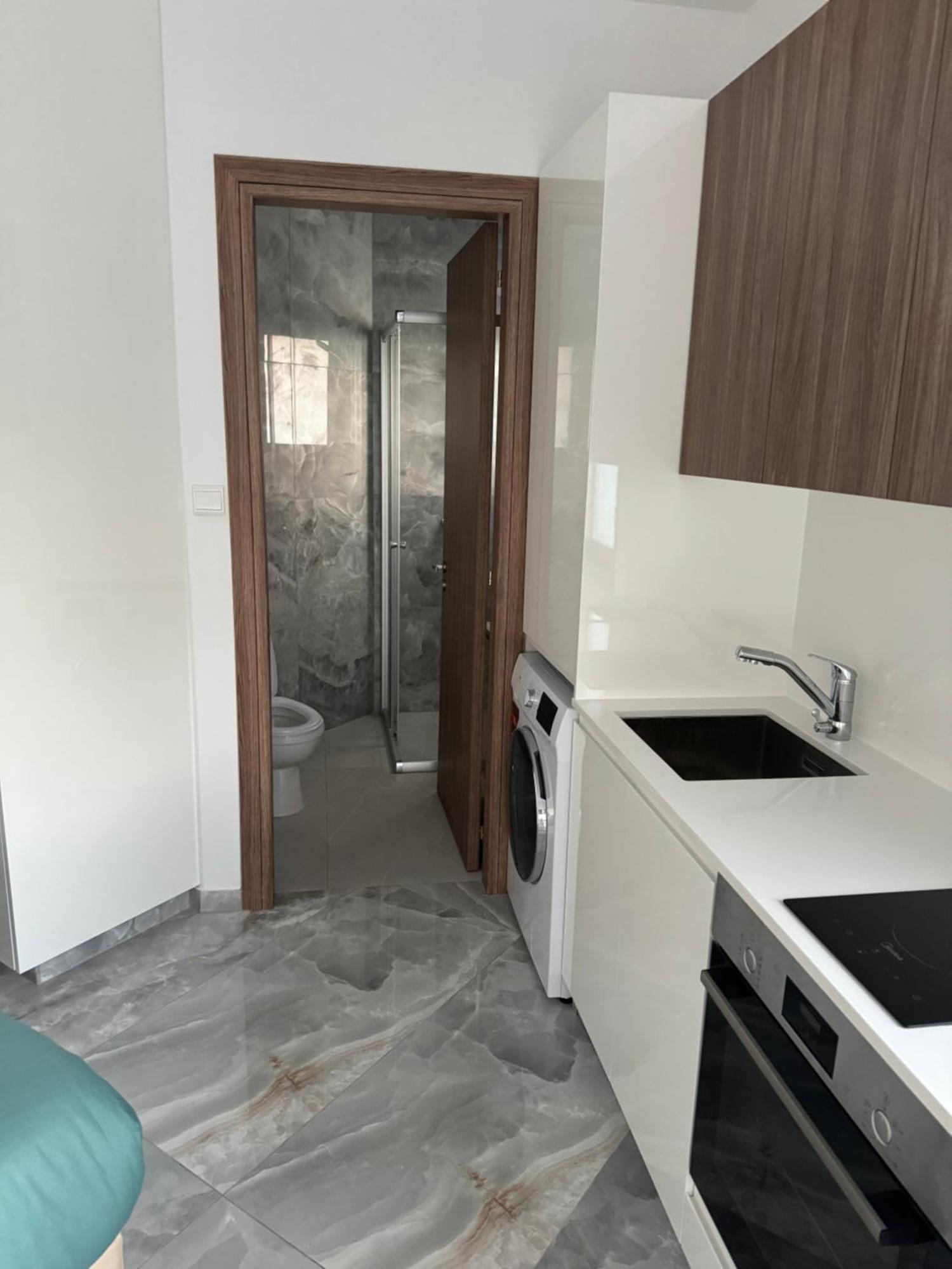 Beachside Light House Kato 82 Apartment