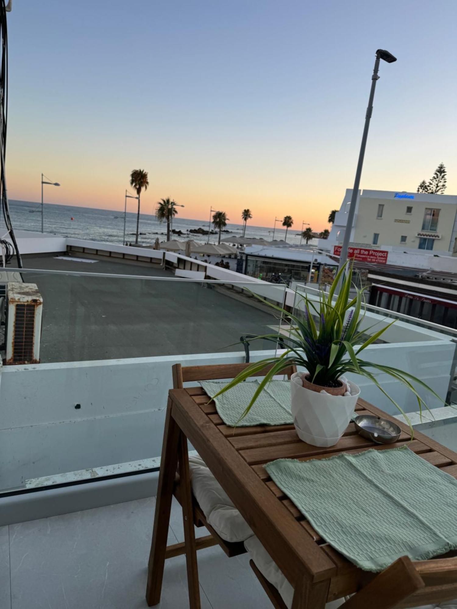 Apartment Beachside Light House Kato 82