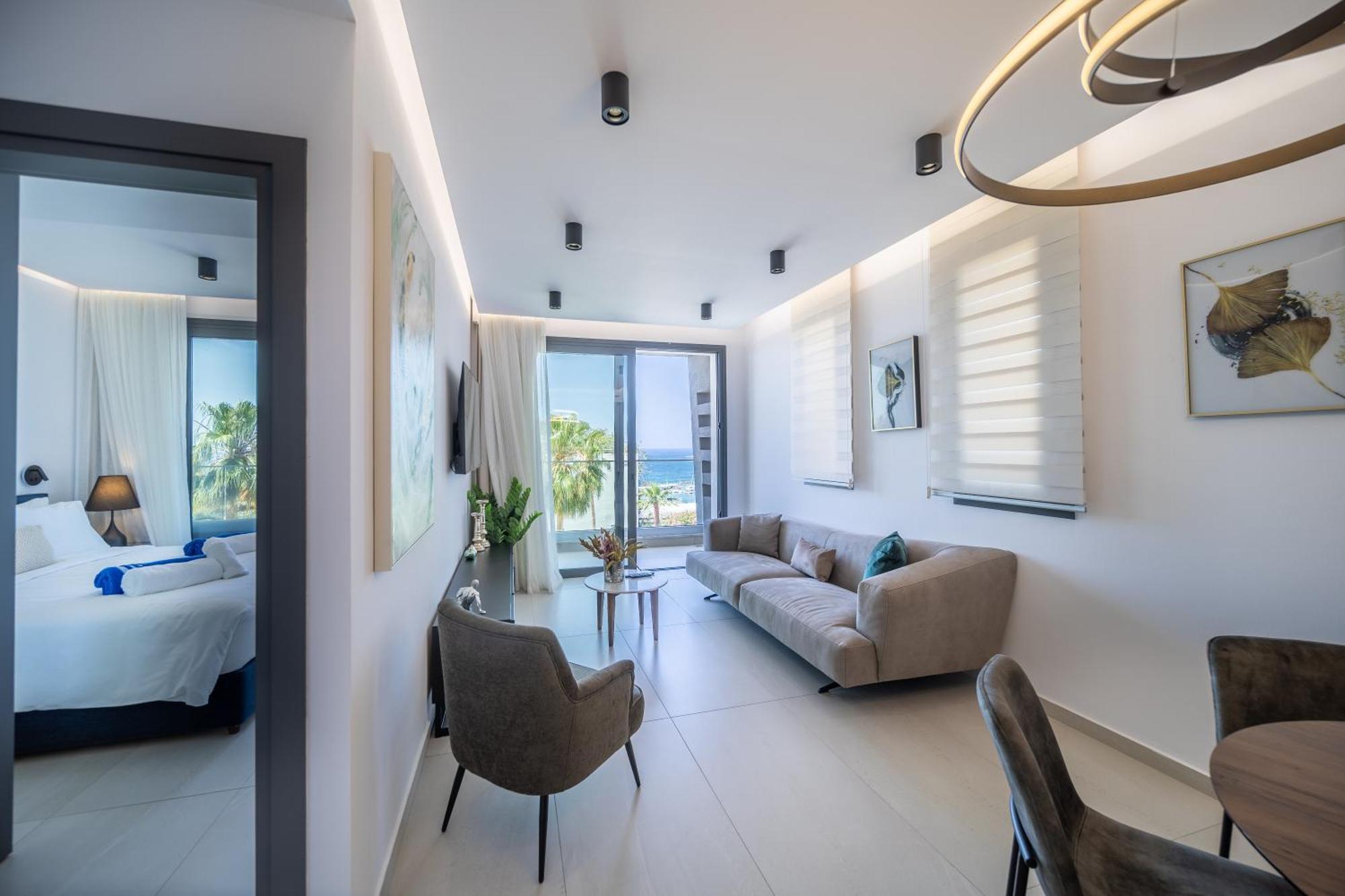 Waterside Sea View Aparthotel