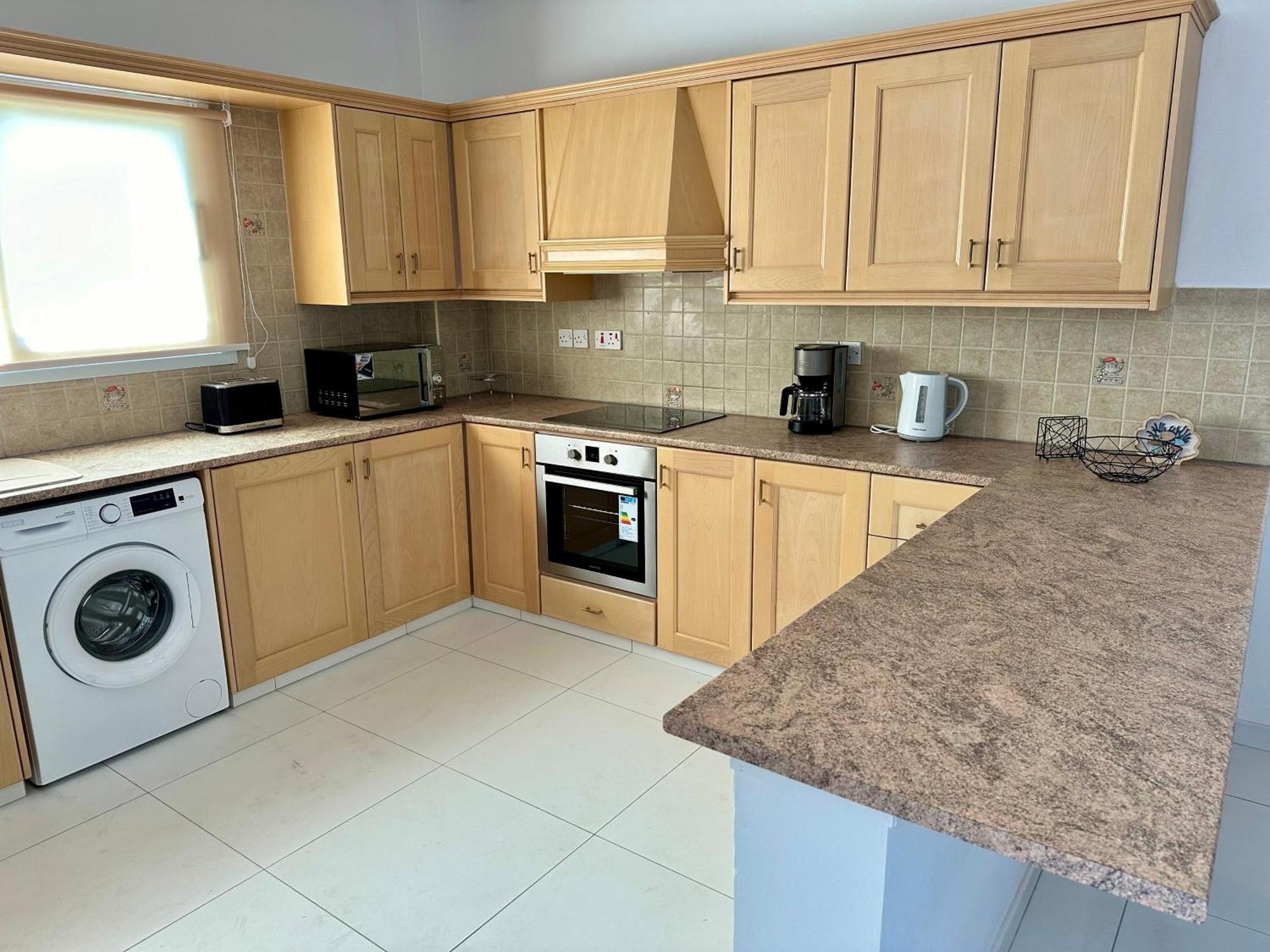 3 Bdr House Ambrosia