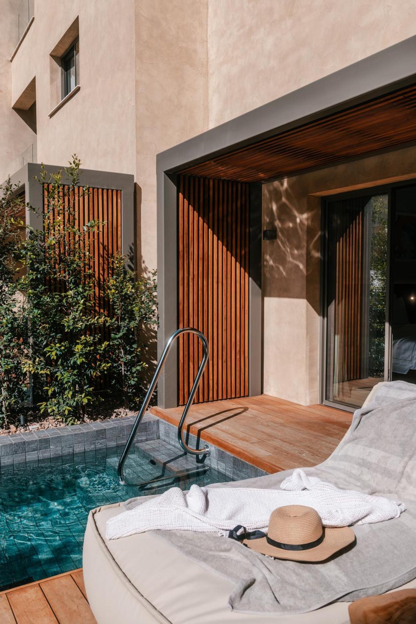 M Boutique - Designed For Adults Paphos