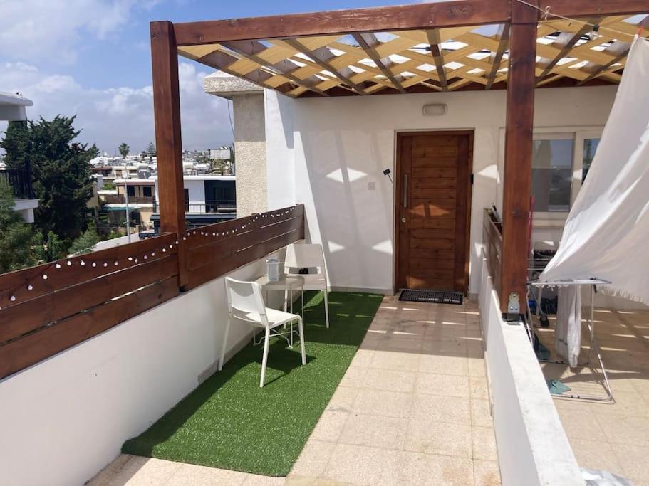 Harbour 1 Bedroom Steps From And Nightlife Apartamento