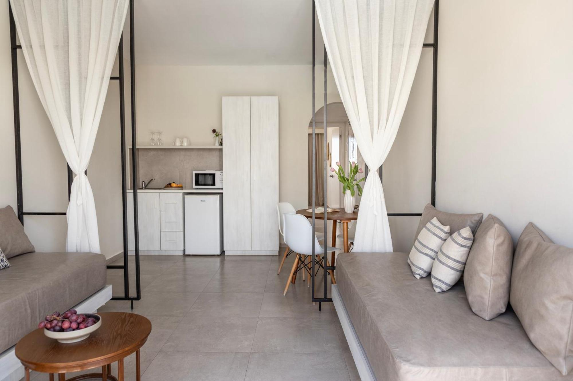 Louis Paphos Breeze Hotel 4*