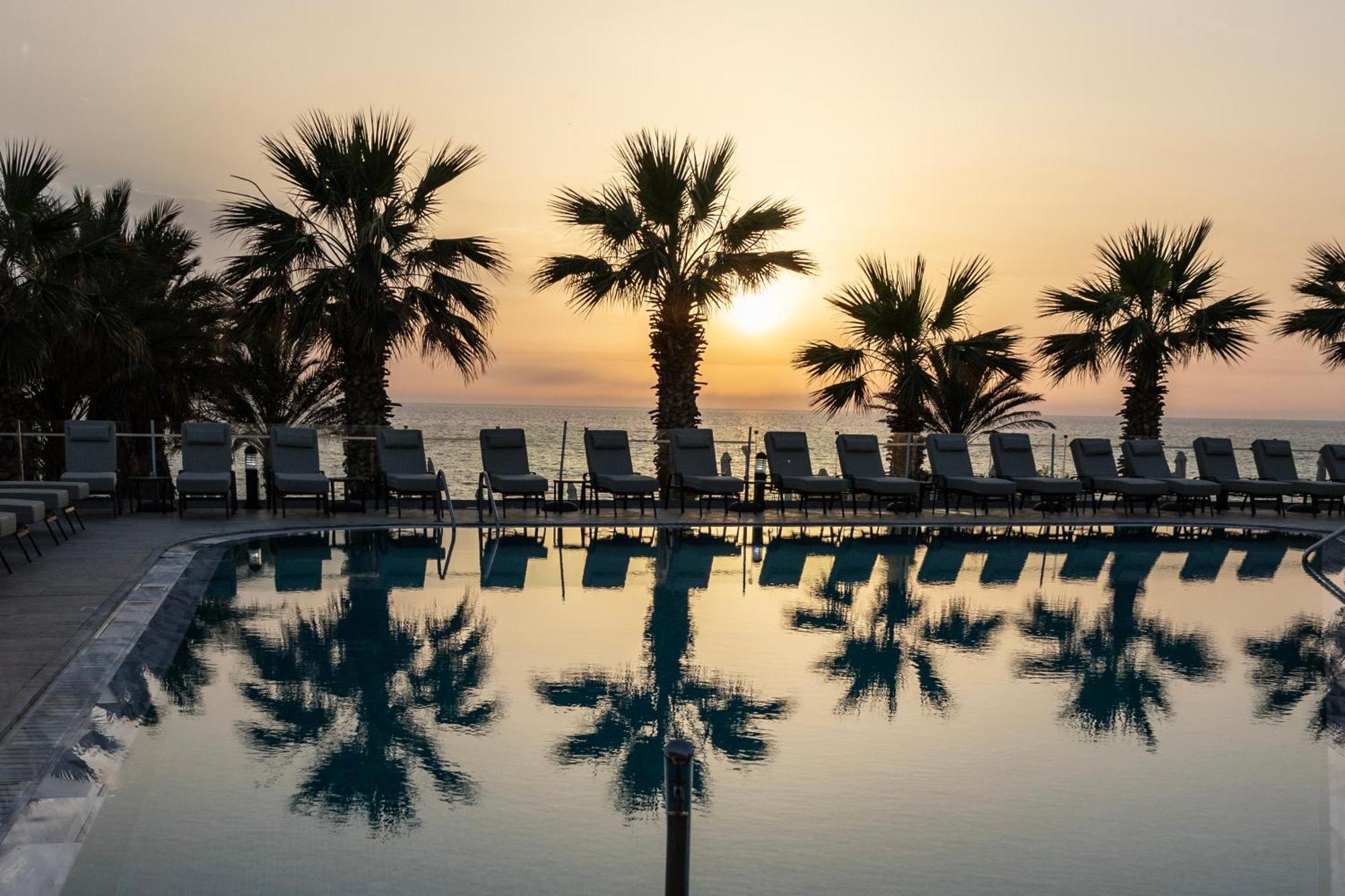 Louis Paphos Breeze Hotel 4*