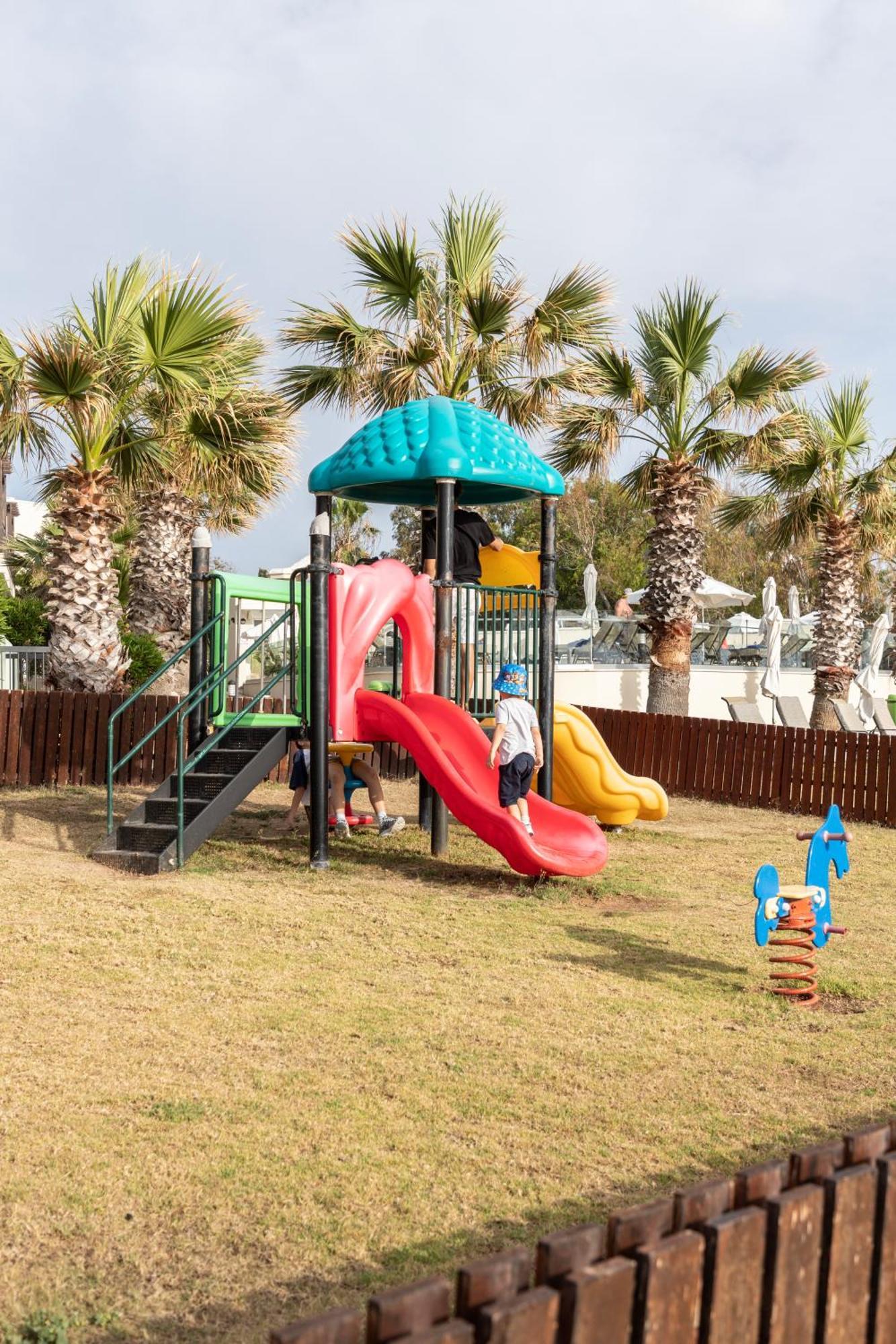 Hotel Louis Paphos Breeze