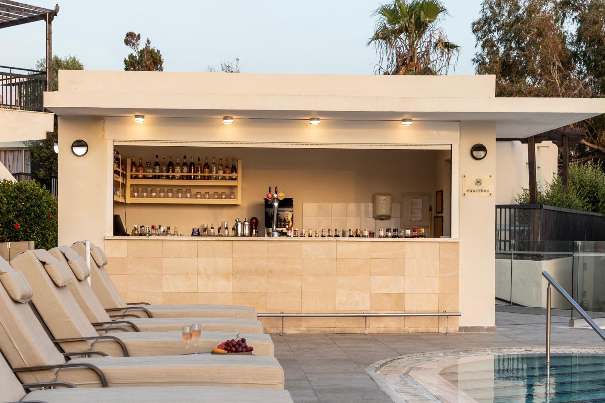 Hotel Louis Paphos Breeze 4*