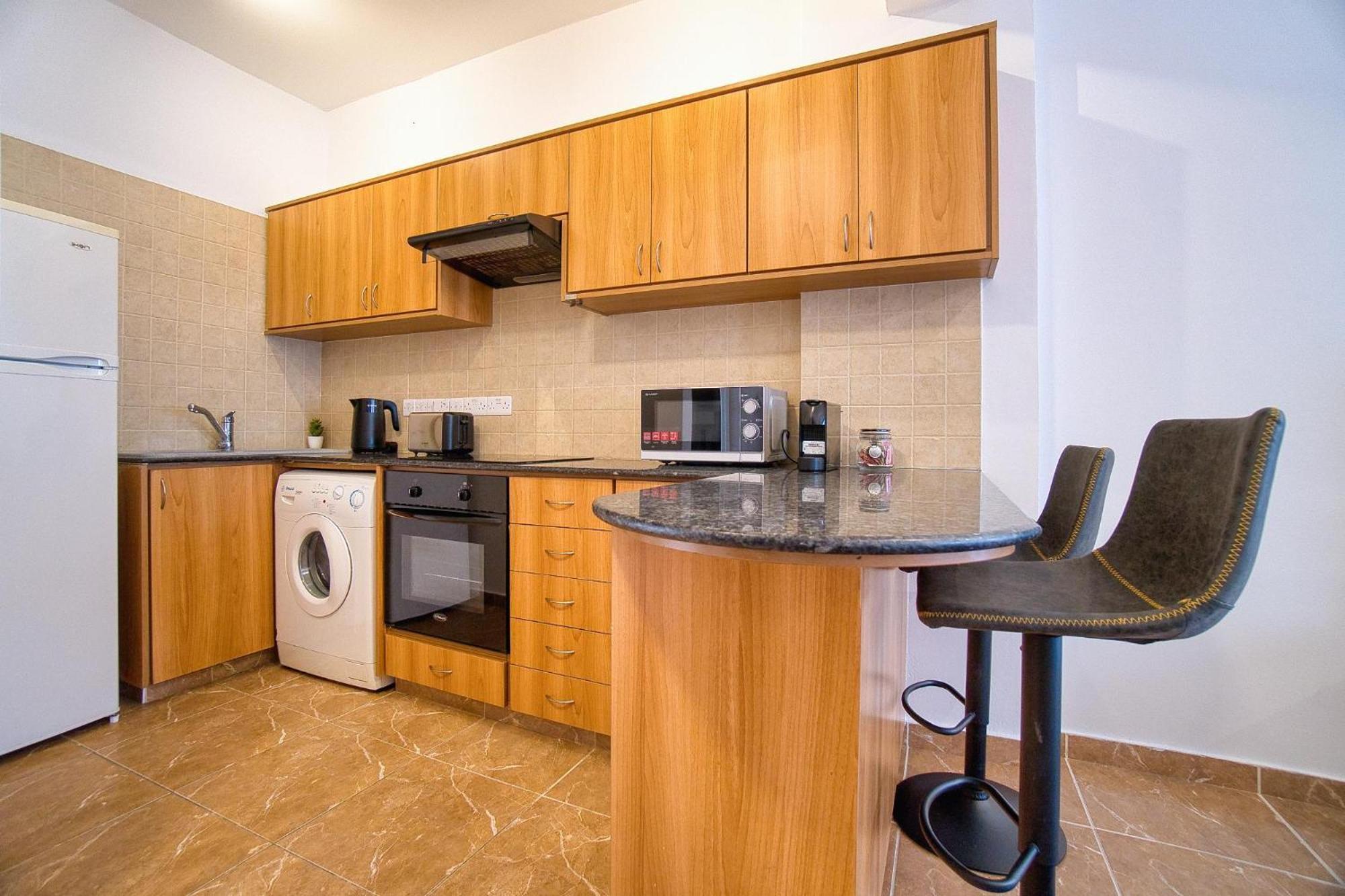 Queen Gardens R 313 Apartamento Paphos