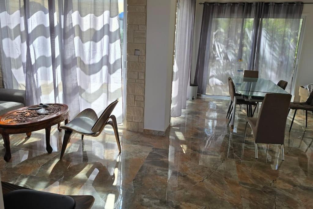 Queen Eyridiki Luxury 2 Pousada *