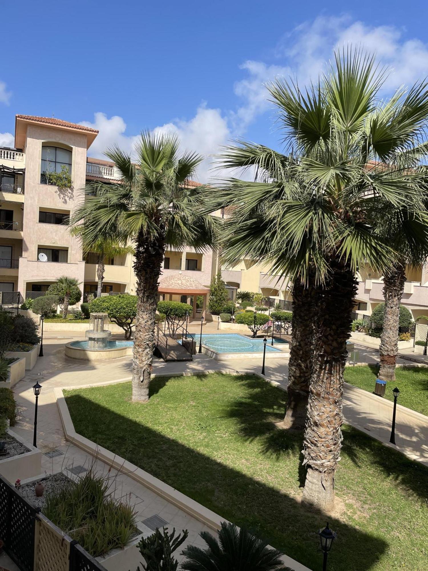 Townhouse With Pool 5 Minute Walk To * Paphos