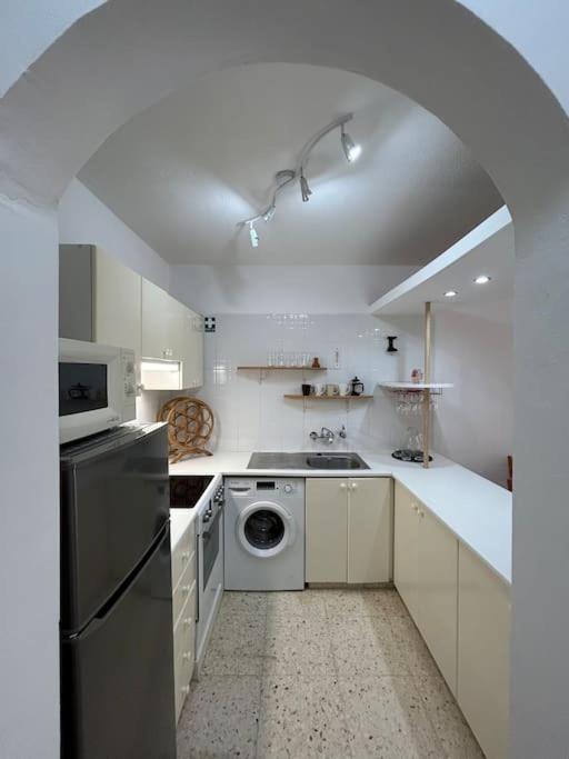 Seaview With Garden & Pool Apartment Paphos