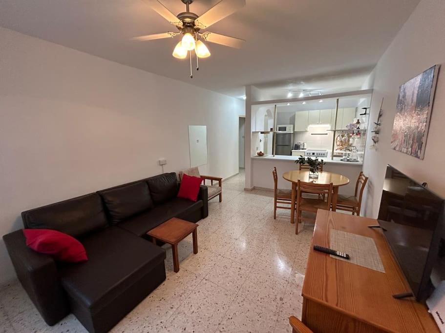 Seaview With Garden & Pool Apartment *