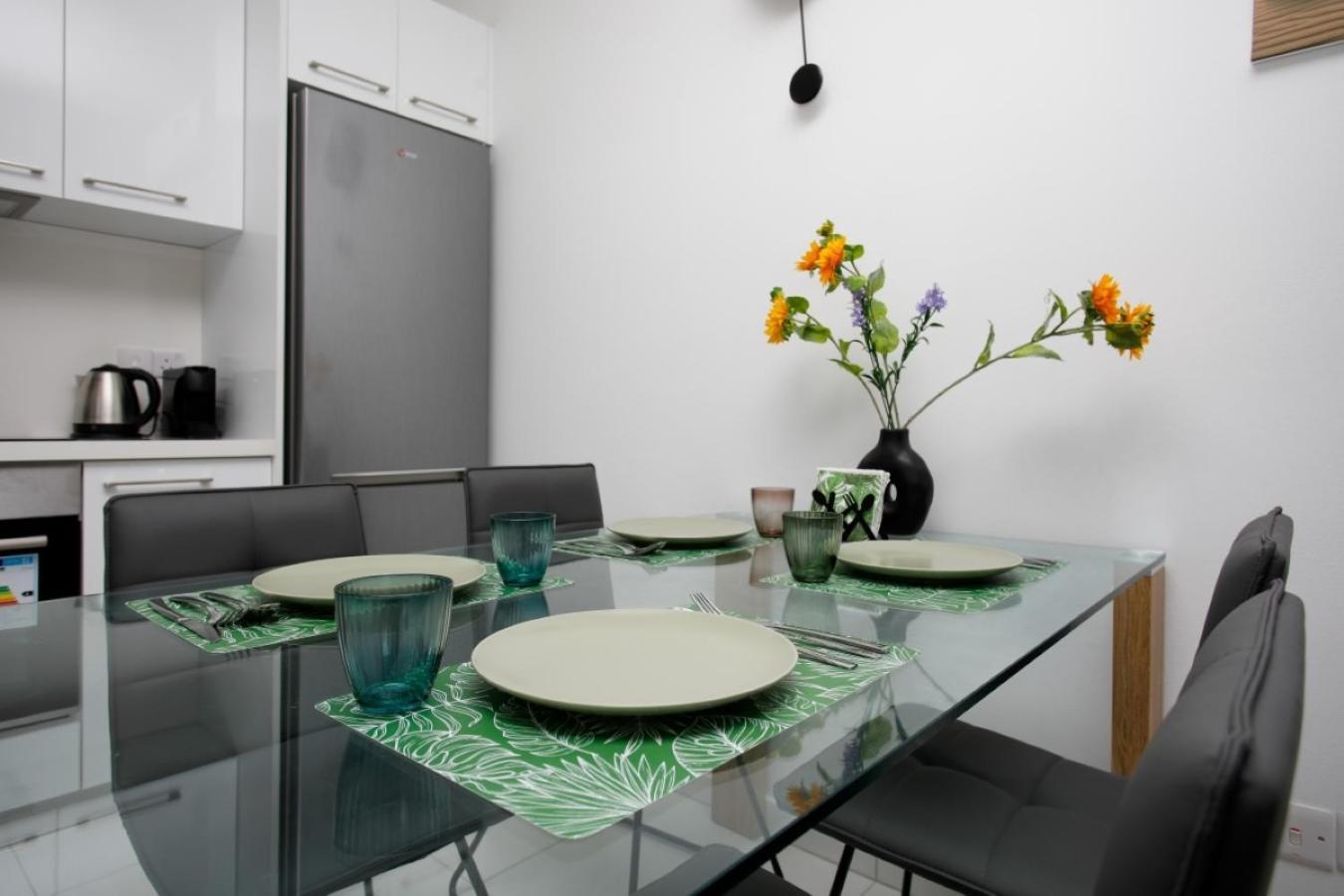 Oasis-amazing Location, Sea View, Stylish * Paphos