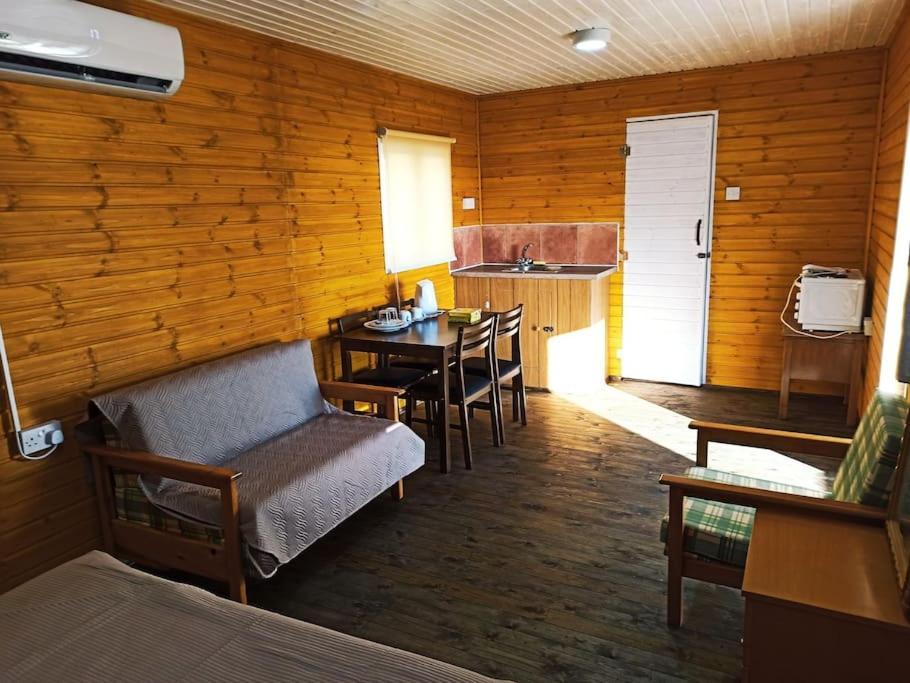 Ferienhaus Glamping In The Middle Of Nowhere Paphos