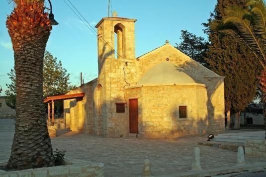 Arodes Asteria Volunteer & Youth Eco-hostel * Pano Arodes