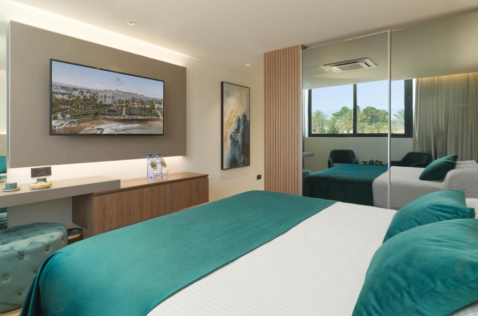 St George Beach & Spa (adults Only) Klorakas