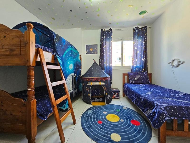 Iris Village Apartment *