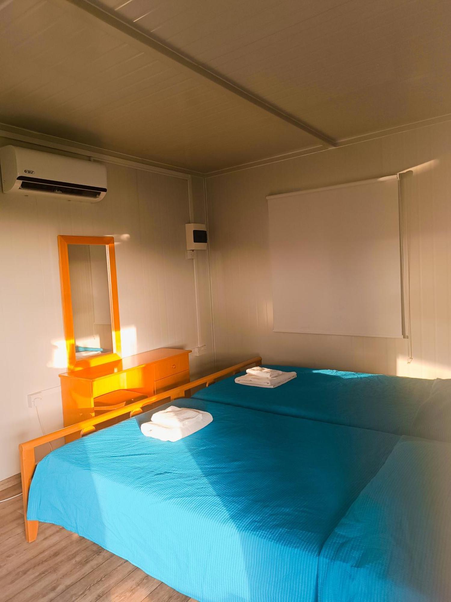 Glamping In The Middle Of Nowhere *