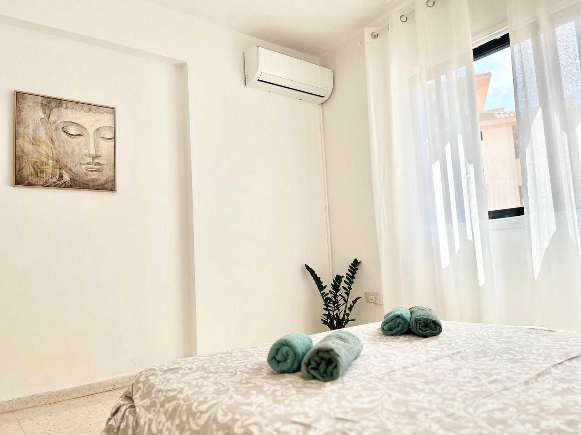 Sun Julz - Byzantium Garden-1 Bedroom Apartamento Paphos