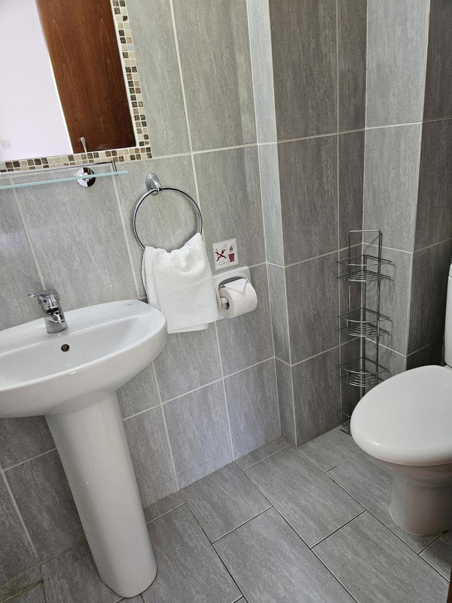 Apartamento The Brightstay Paphos, 2 Bed Apt, Riviera, Universal *