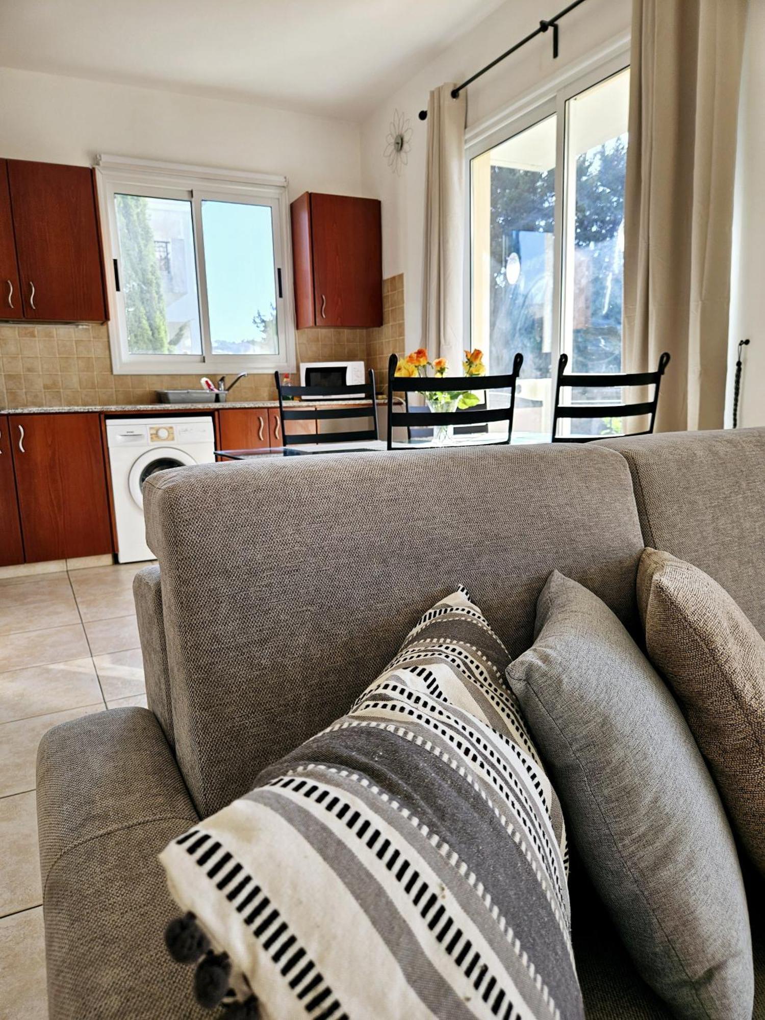 The Brightstay Paphos, 2 Bed Apt, Riviera, Universal Apartamento Paphos