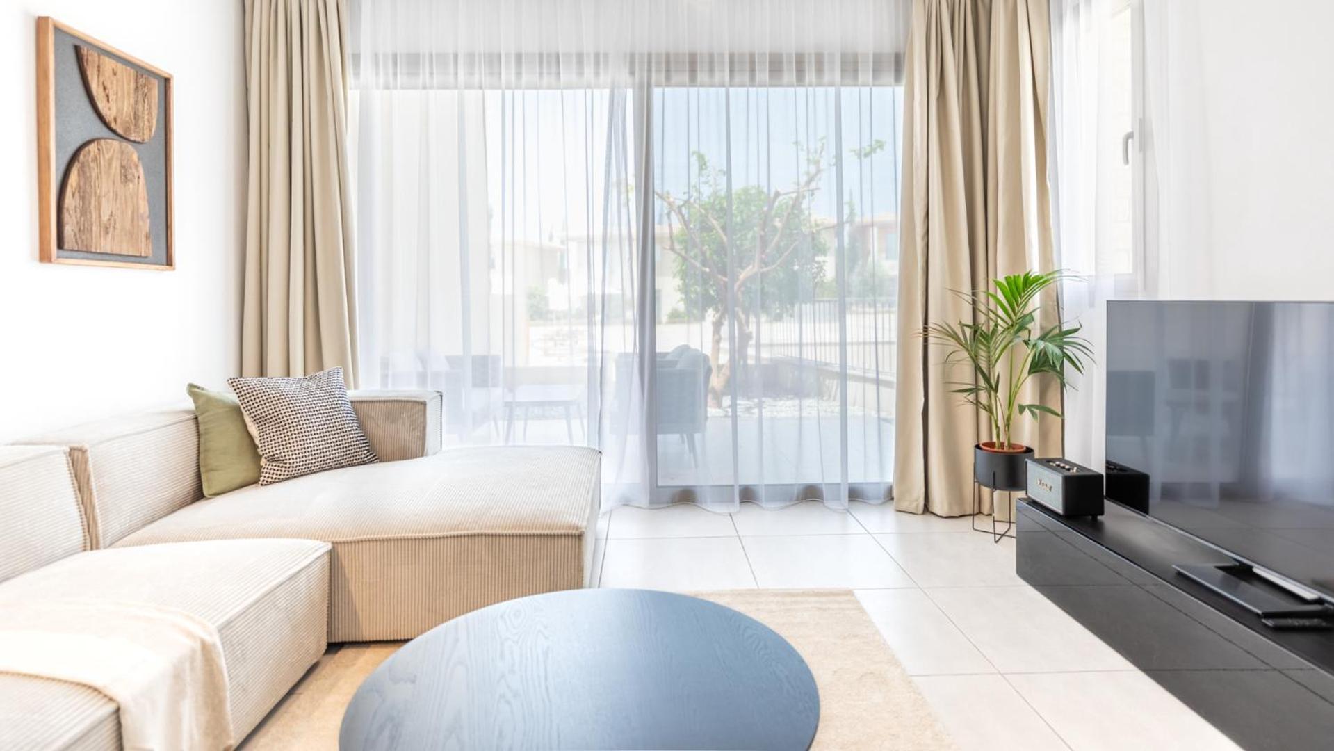 Oasis Park Apartment *