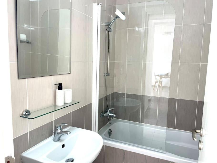 Elysia Park Luxury Apartment Paphos