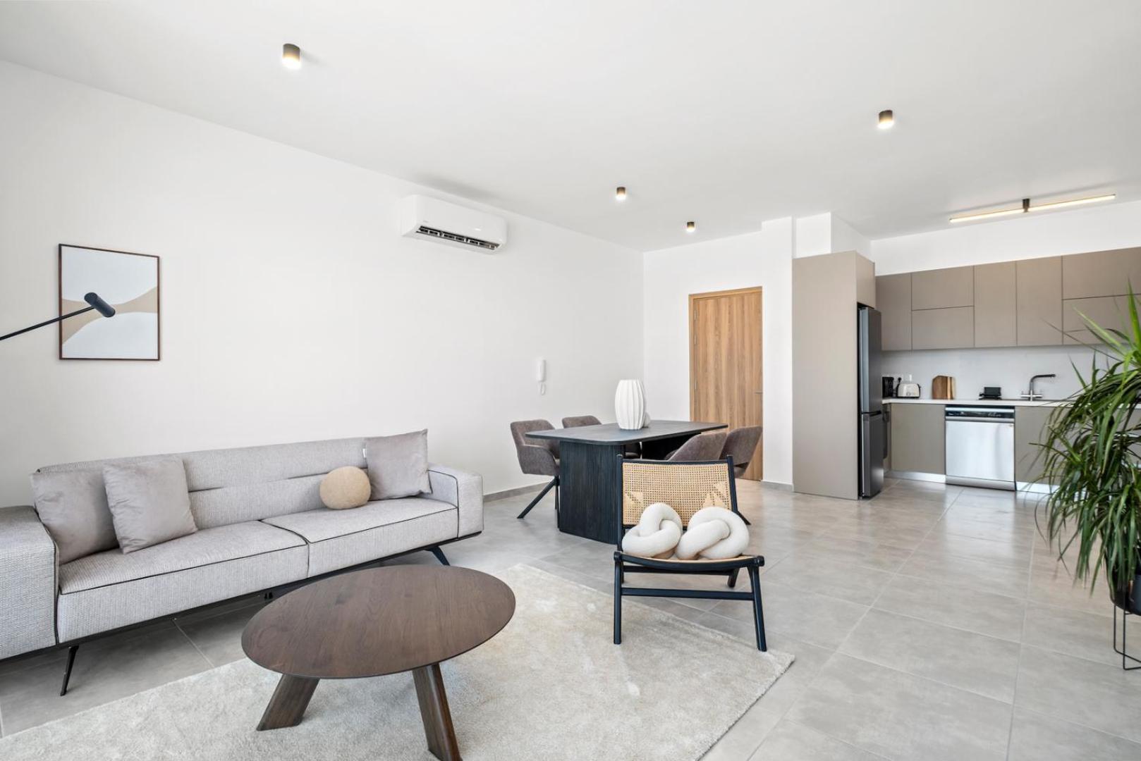 Universal Residences E Iii