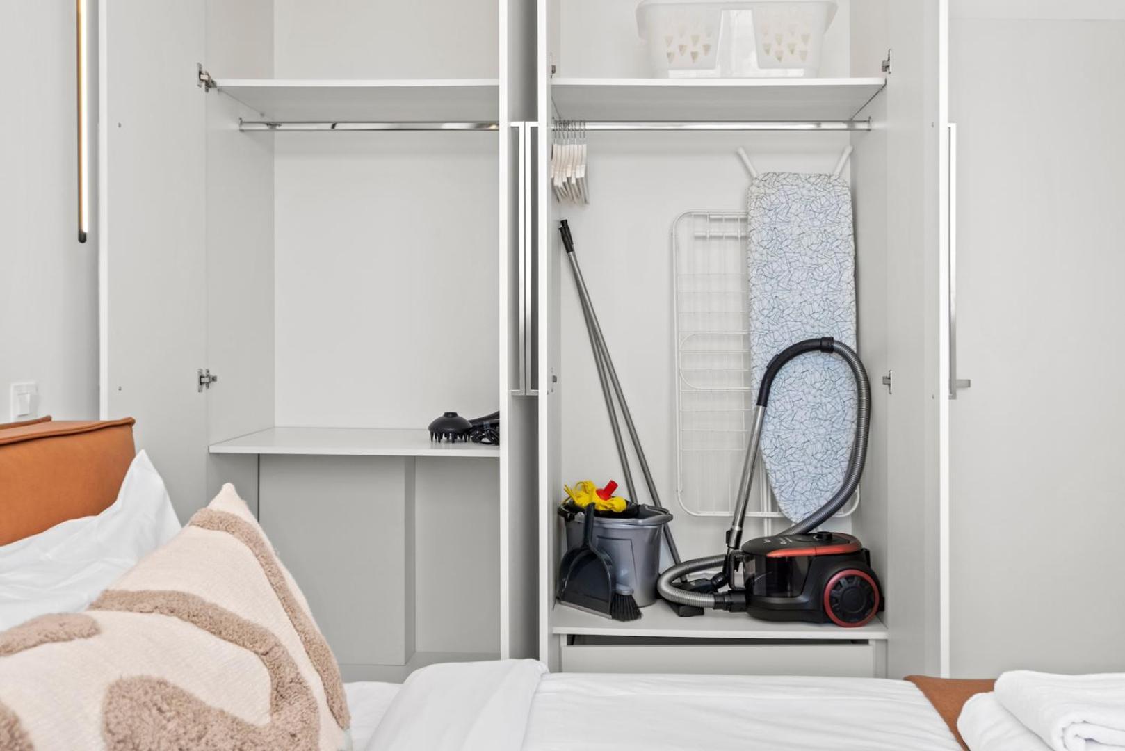 Universal Residences E Iii Apartment