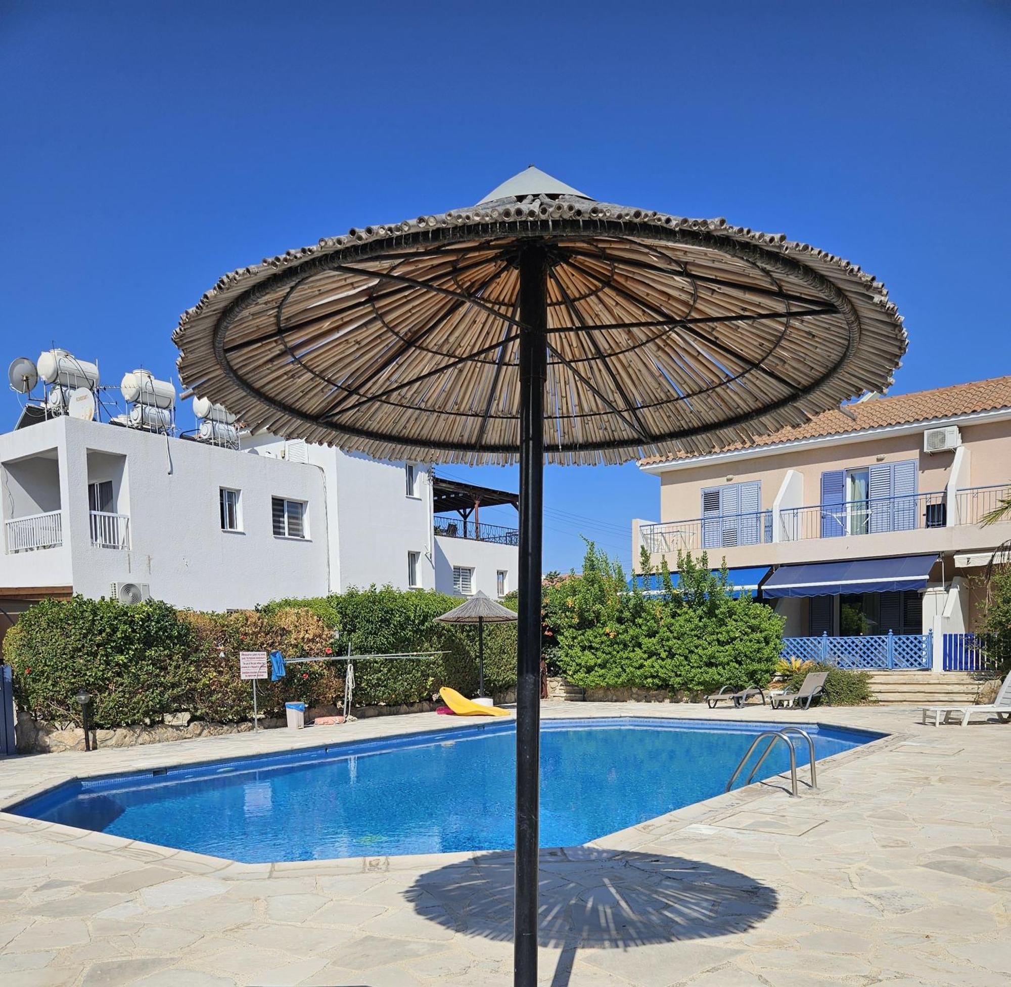 Family-Friendly 2Br Poolside Apartment With Terrace, Universal Area * Paphos