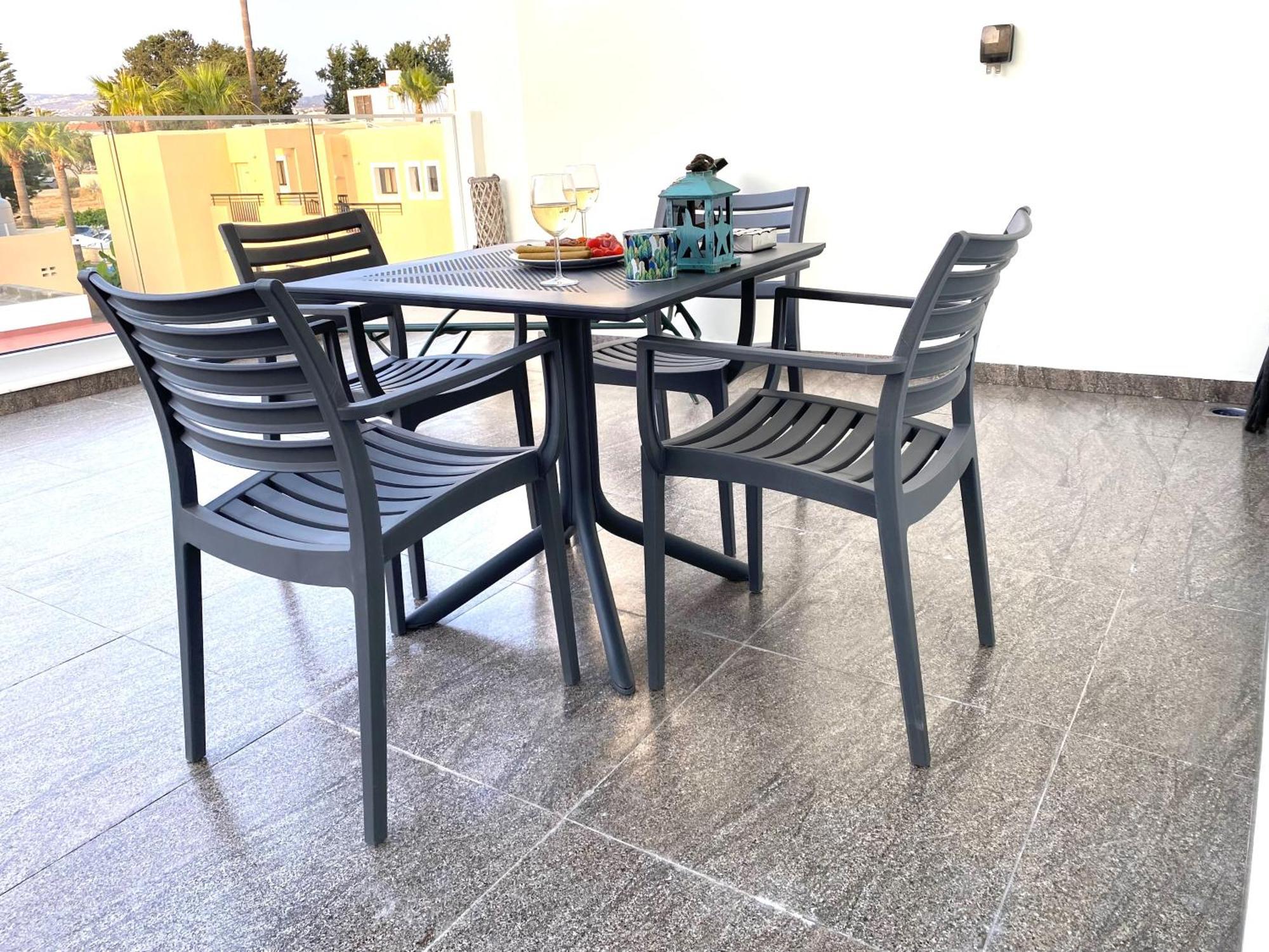 Apartment Ev Zin - Modern, Cozy, 1 Bed, Pool, 2 Balconies, A105 Paphos