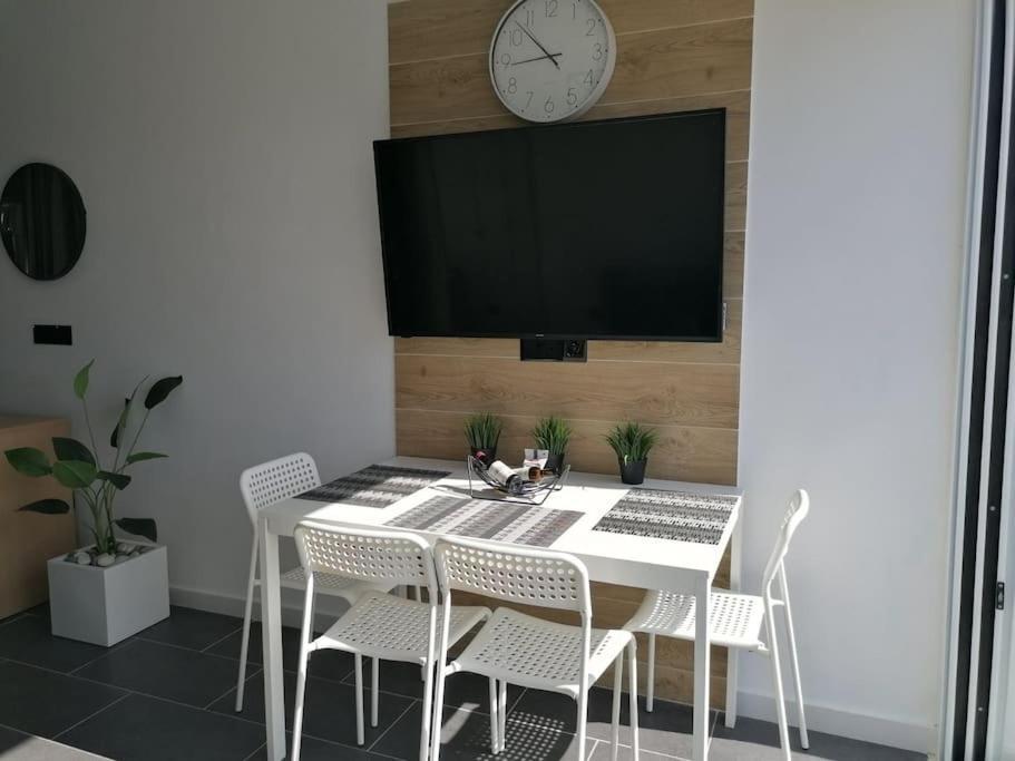 Maya's Cozy Apartment Paphos