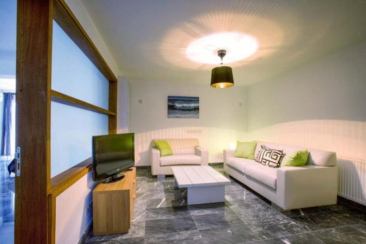 Villa Cyan *