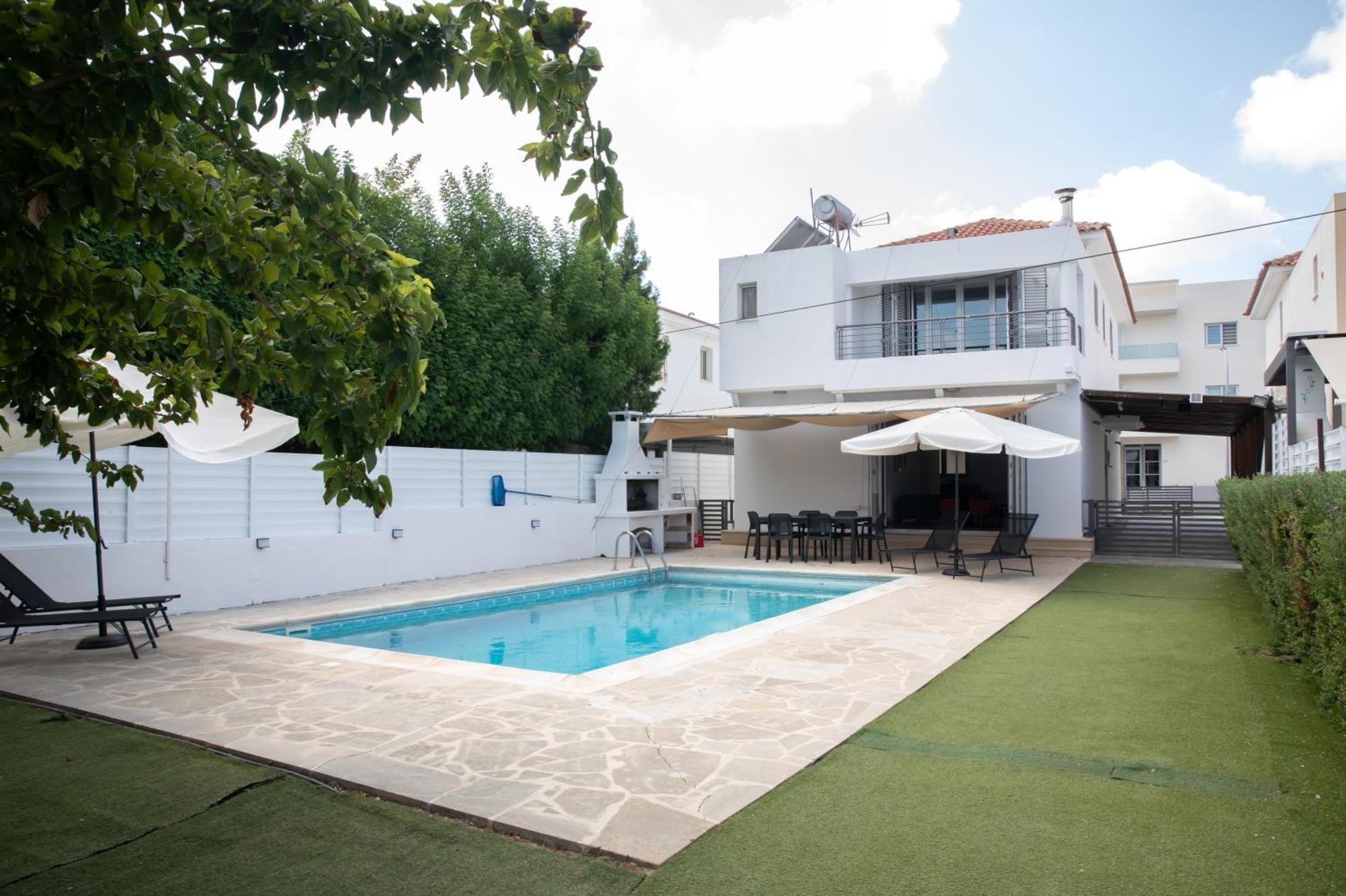 Koni * Paphos