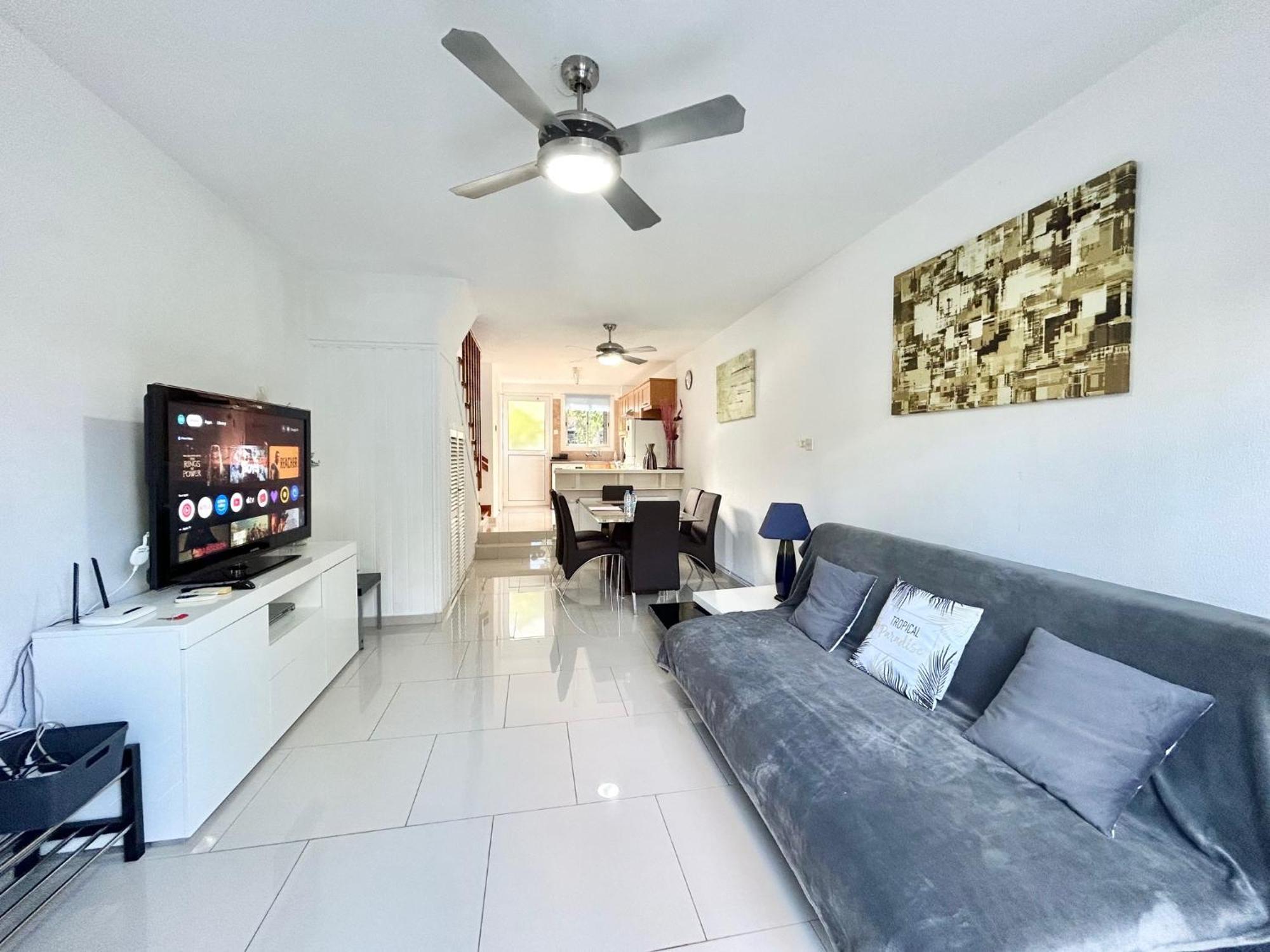 Margarita Gardens-maisonette Apartment
