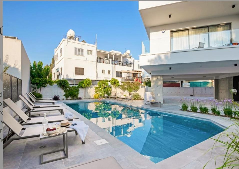 Aparthotel Olive Shared Pool