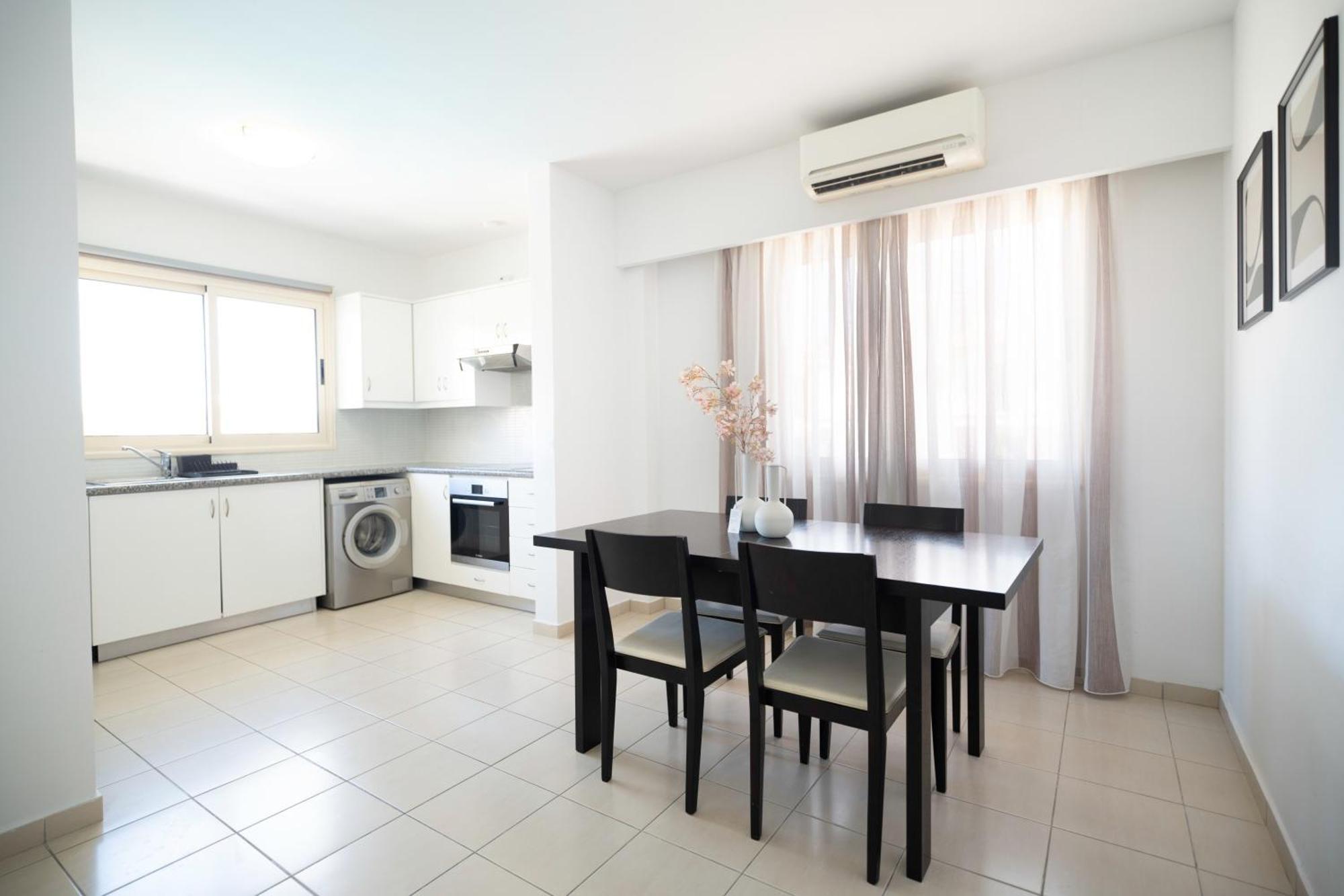 Phaedrus Living Elysian Horizon Apartment
