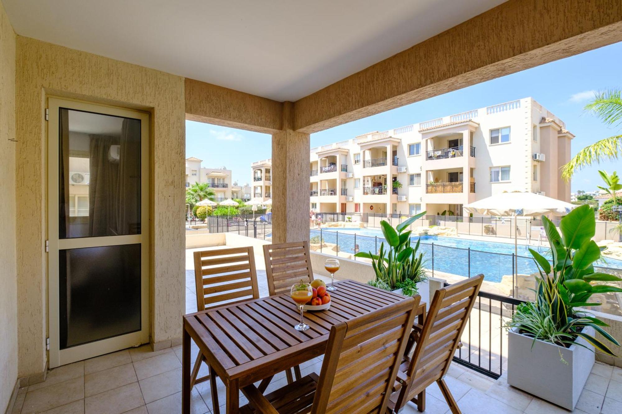 Apartment Oliva Poolside By Nomads