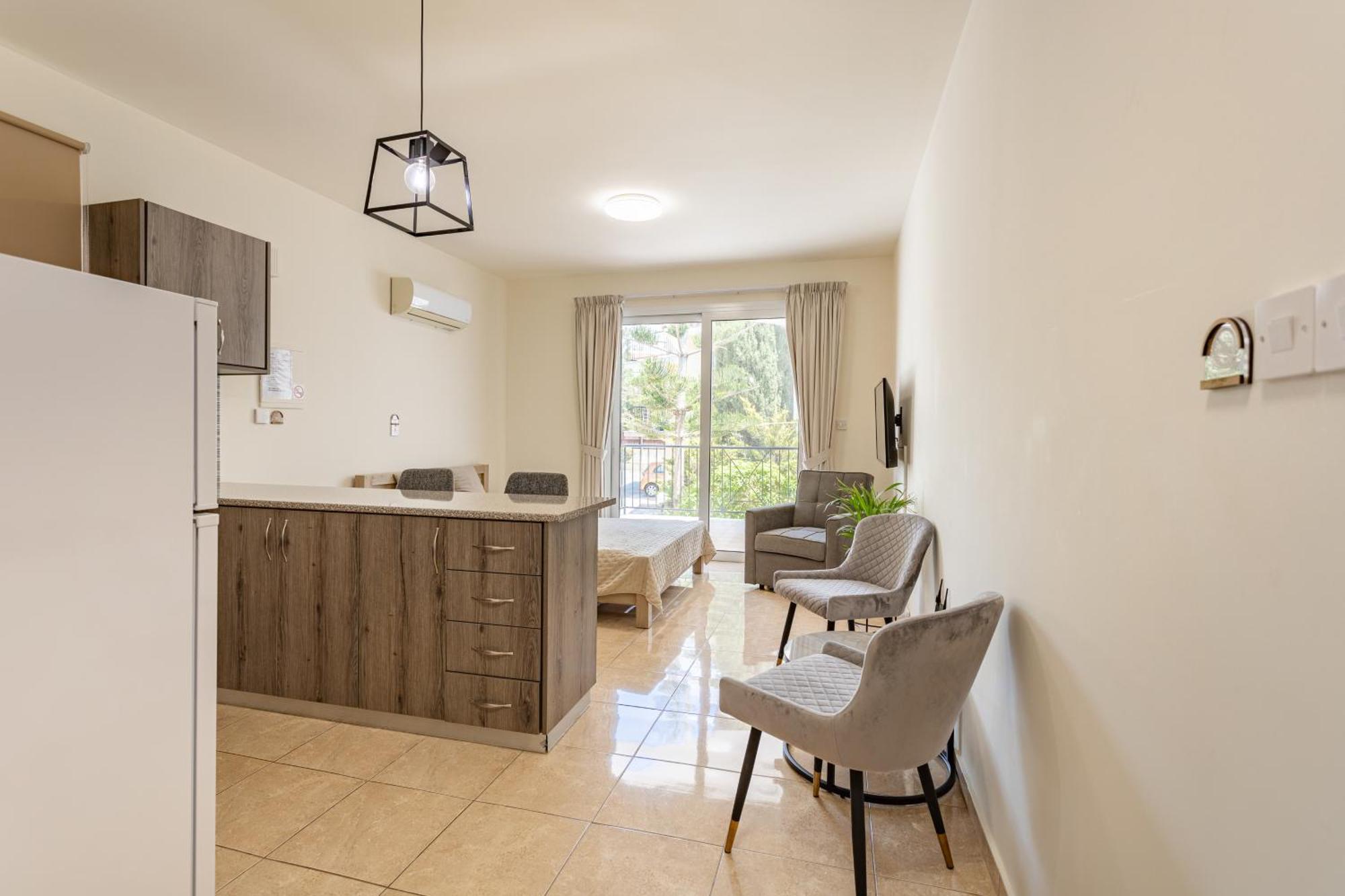 Danaos Seaside 101 With Pool In Tourist Area