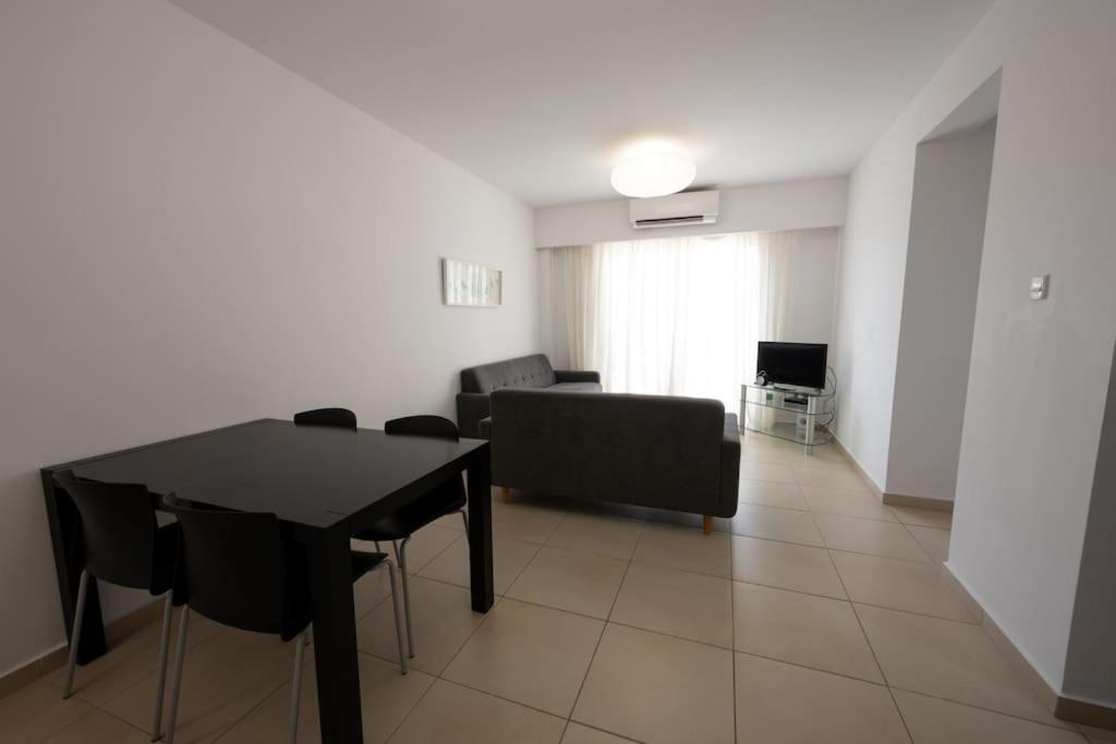 Apartment Retreat At Elysia Park With Gym Pool Paphos
